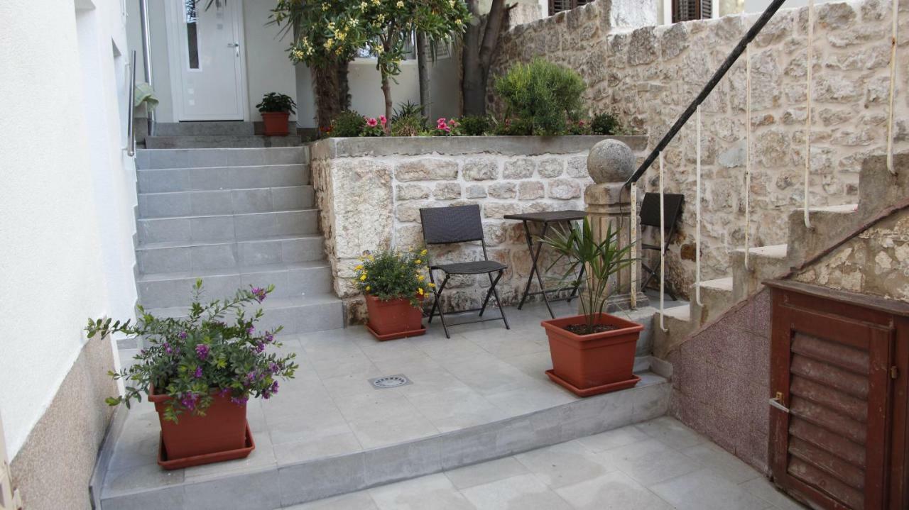 City Center Garden Apartments Sibenik Exterior photo